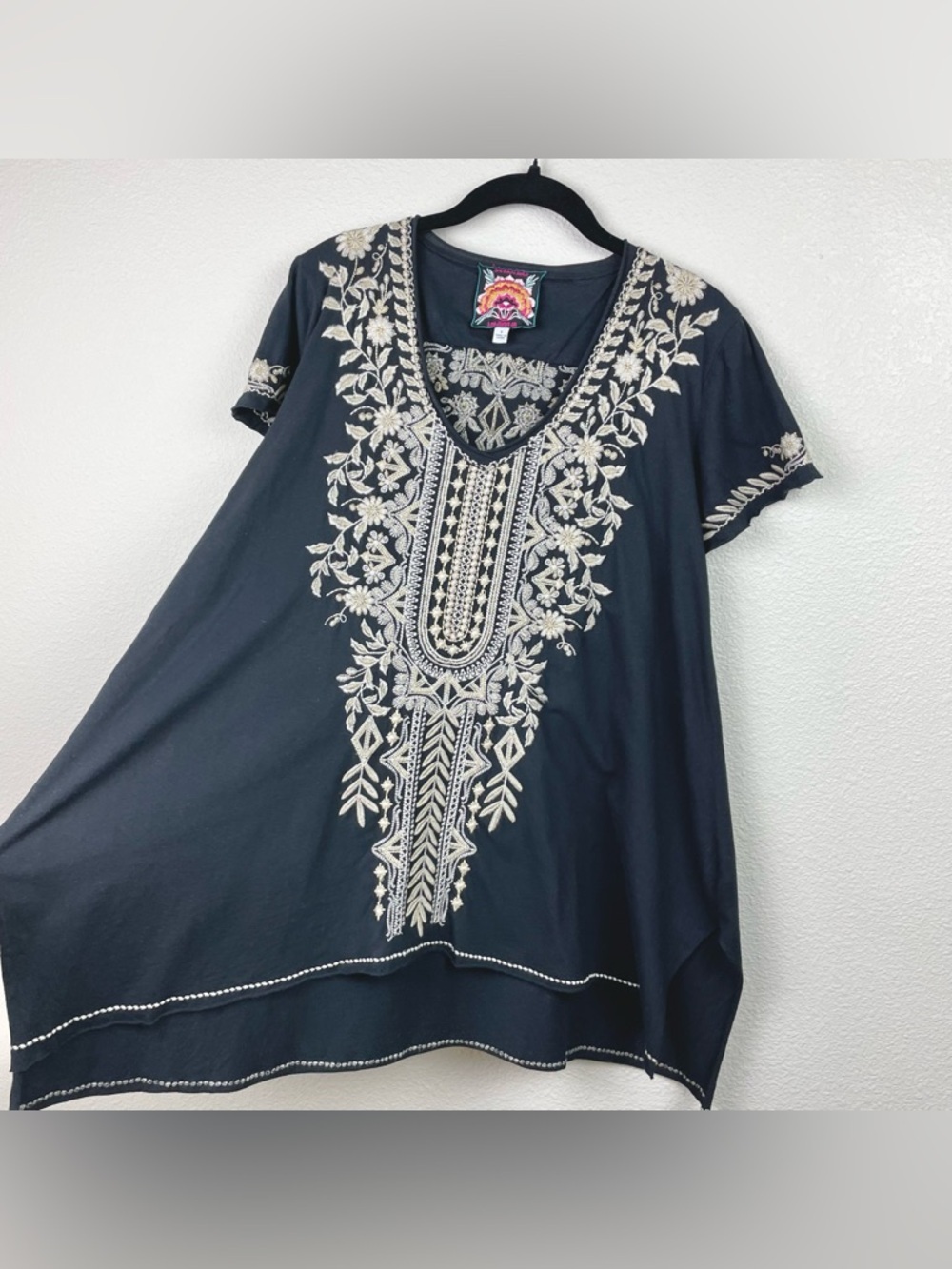 Johnny Was Women's Small Black Short Sleeve Embroidered V-Neck Tunic Top Boho - Picture 8 of 16